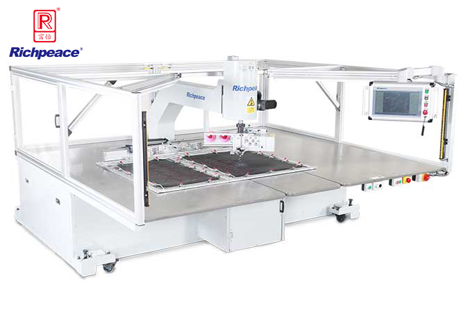 富怡全自動雙針任意轉縫紉機(德國機頭）