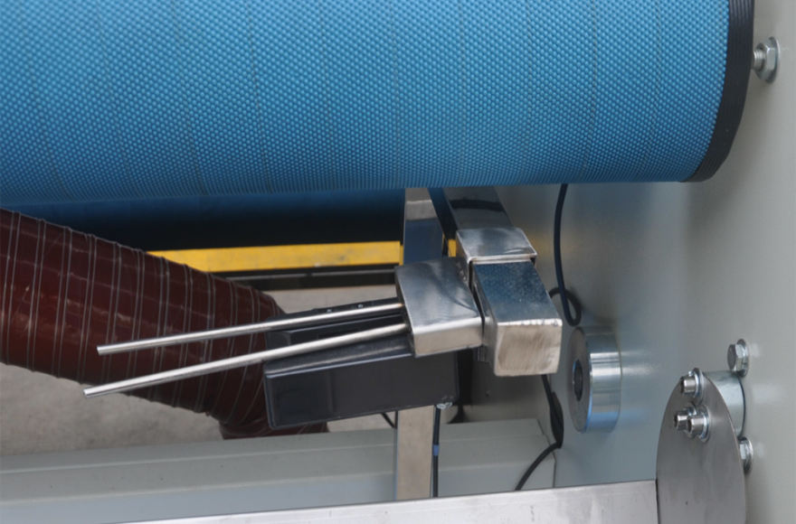 富怡吹風(fēng)式自動對邊松布機(jī)