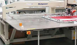 富怡全自動(dòng)360°臂橋式皮革縫紉機(jī) 富怡全自動(dòng)360°臂橋式皮革縫紉機(jī)